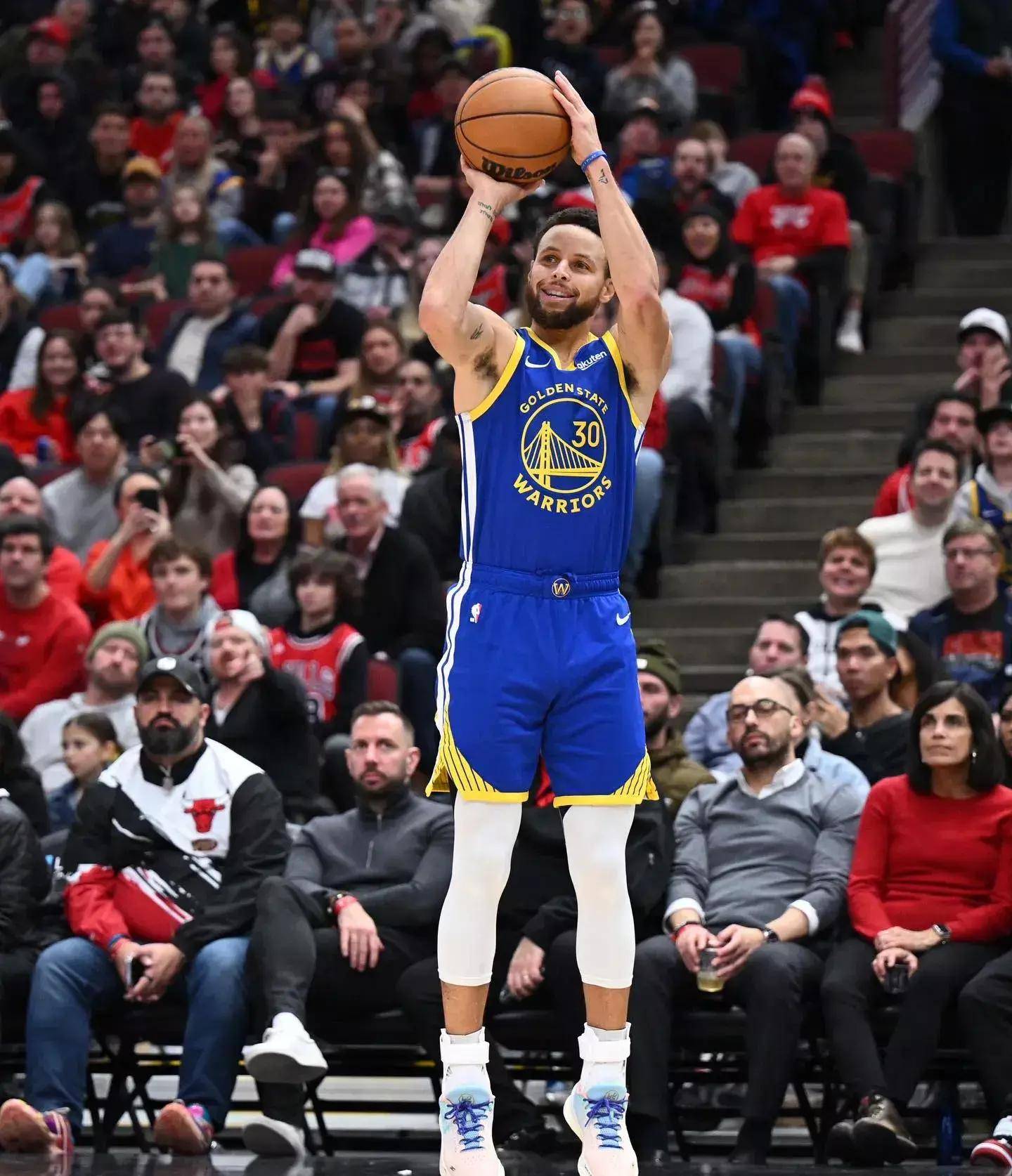 莫的决定并 莫的决定并