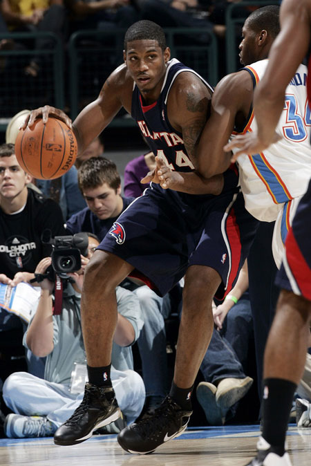 也彰显了俱 也彰显了俱