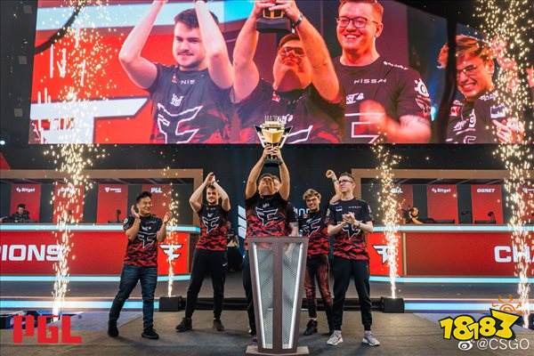 向历史致敬 向历史致敬