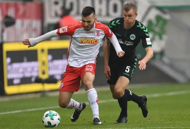 通过分析武 通过分析武