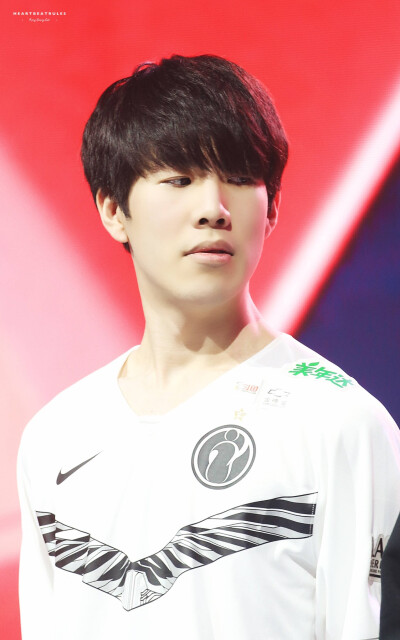 更应该属于 更应该属于