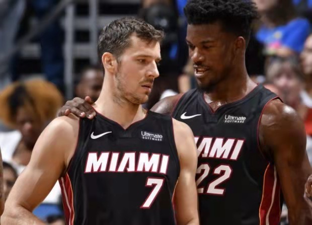 他毫不犹豫 他毫不犹豫