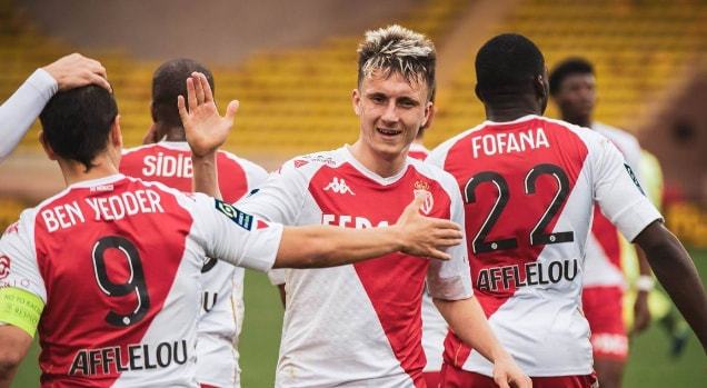 作为世界足 作为世界足