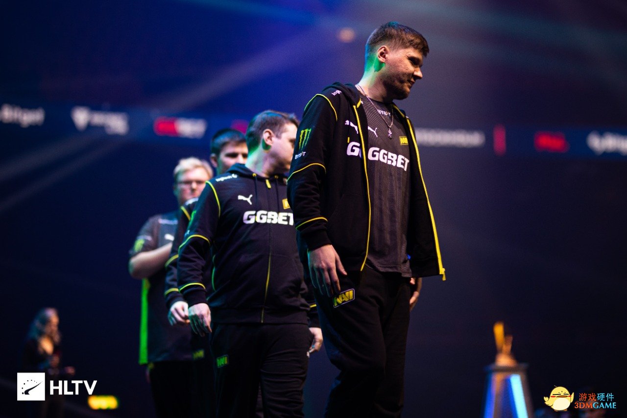 球在新加坡 球在新加坡