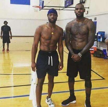 大量运动员 大量运动员